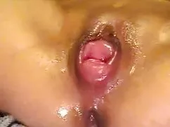 Hãy để sex phu de tôi kéo lên váy cho em